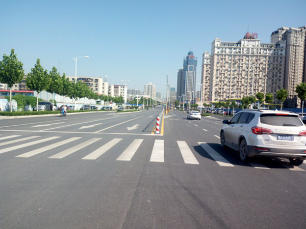 攔路電桿全拆除 桐柏南路變通途--桐柏南路（航海路-長(cháng)江路）電力入地工程順利完成