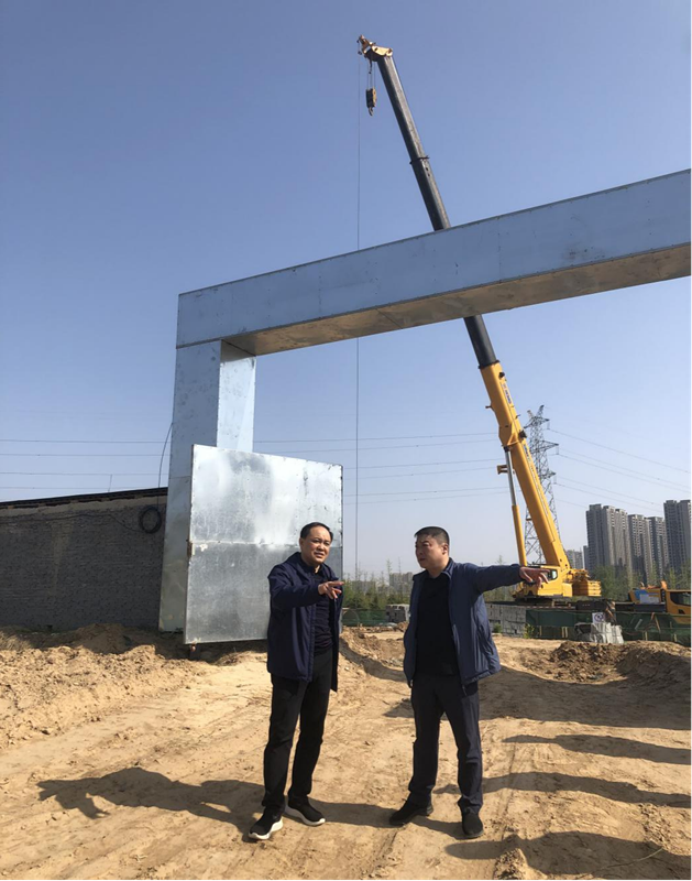 鄭州市建設投資集團有限公司黨委委員、副總經(jīng)理張巖到侯寨新鎮區安置區調研項目建設工作